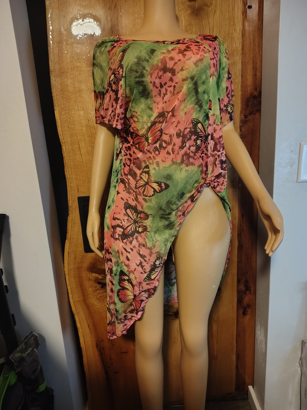 Artsy y2k Kaftan‎ Vibrant Butterfl TieDye High-Low Maxi Swim Cover-Up

Bohemian